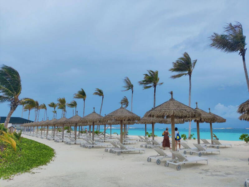 Летом &mdash; на Мальдивы: что там сейчас интересного для россиян